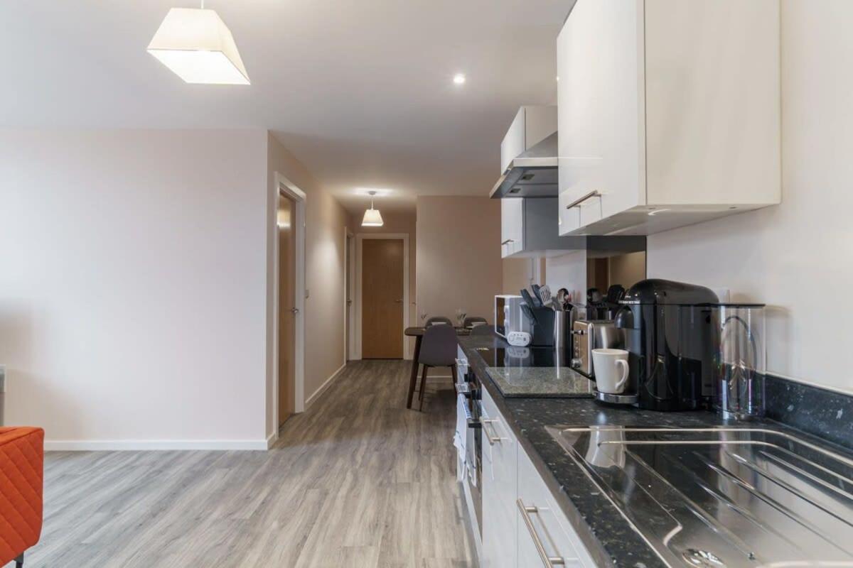 Bright 2 Bed Apartment Manchester - Sleeps 4 Экстерьер фото